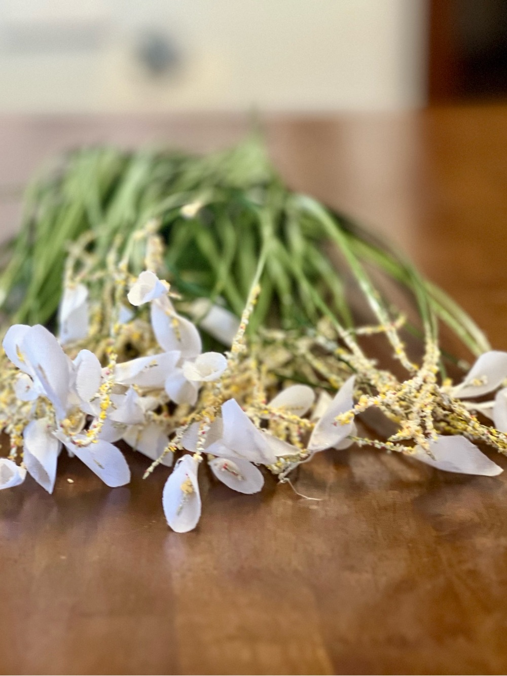 White Floral Stem Bundle - Faux Flowers